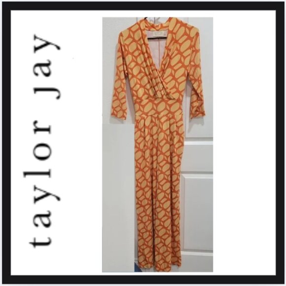 Taylor Jay - Ultrasoft V-Neck Wrap London Jumpsuit - Picture 1 of 3